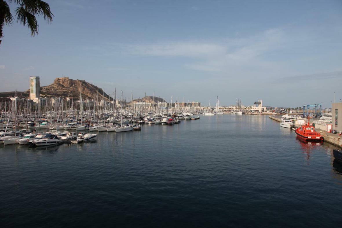 Cozy Apartment City Hall Alicante Exterior foto